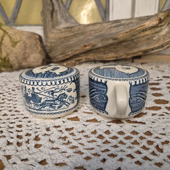 Vintage Salt & Pepper Shakers - Picture 9 of 12